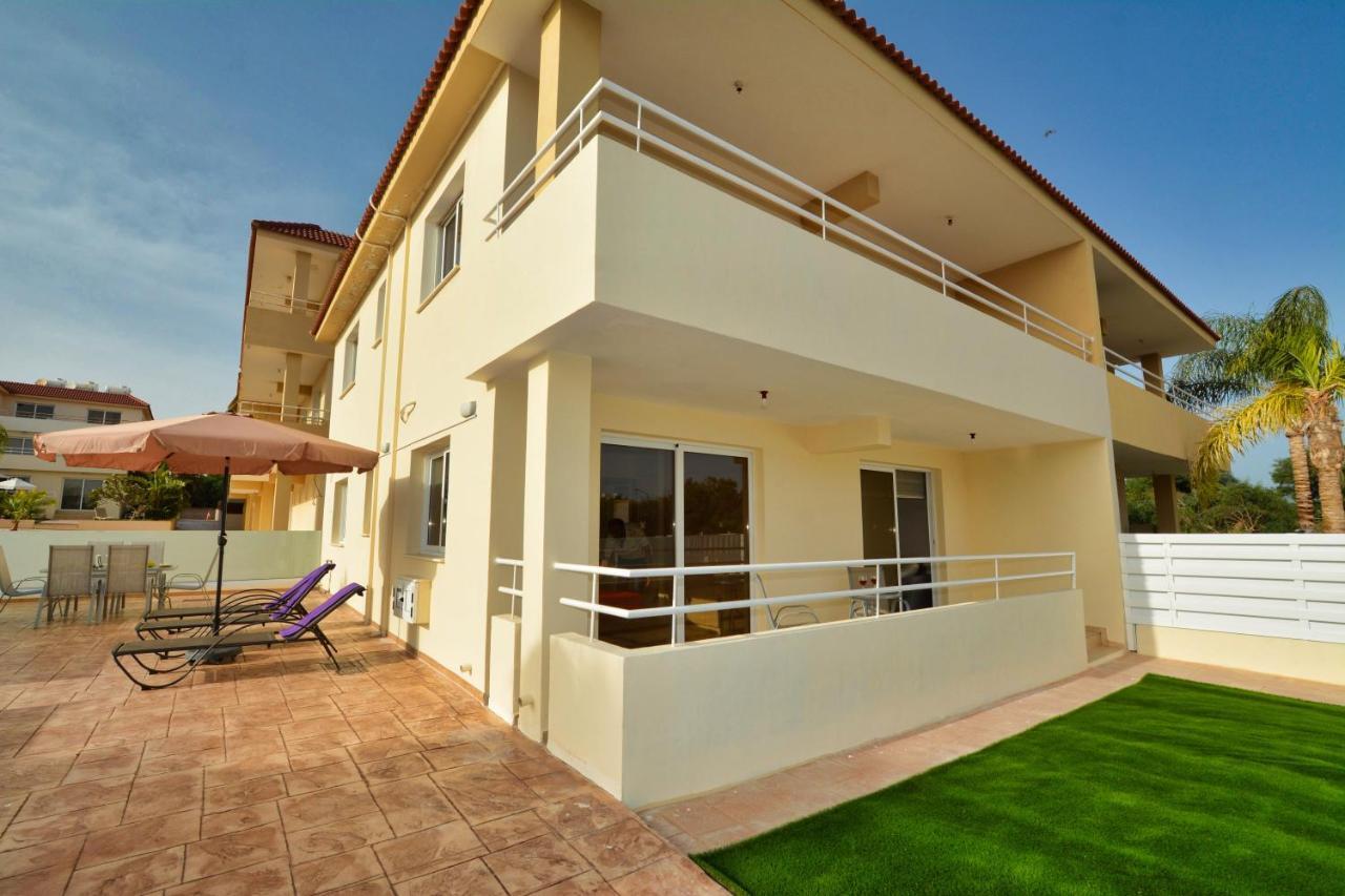Nissi Martha Apartment Ayia Napa Bagian luar foto