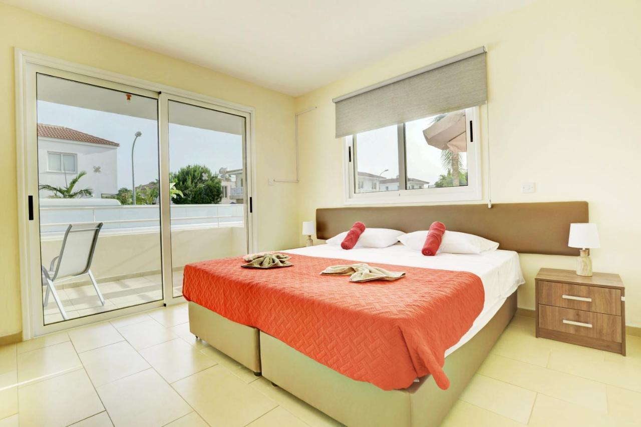 Nissi Martha Apartment Ayia Napa Bagian luar foto